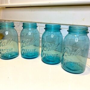 Bleu mason jars vintage